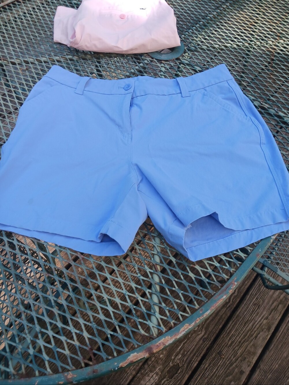 Fabulous VINEYARD VINES SHORTS SIZE 12